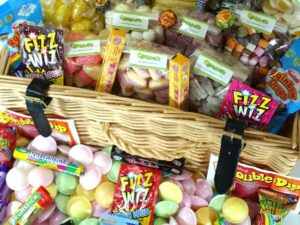 Things to Check While Ordering Sweet Hampers Online